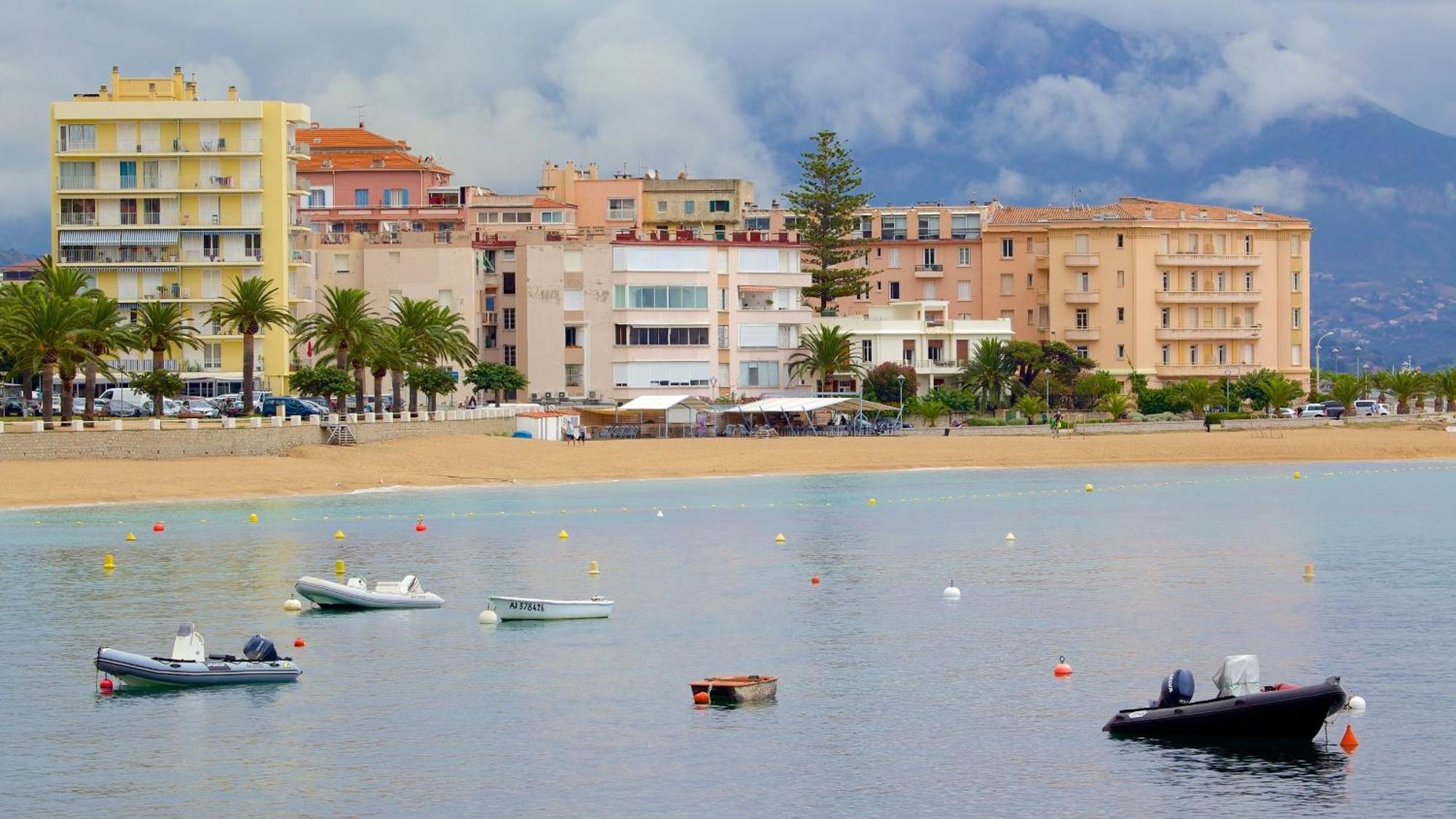 Beau Studio Proche Centre Ville Et Plage Ajaccio  Extérieur photo